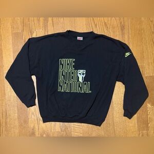 90s Vintage Nike International embroidered crewneck sweatshirt adult Large Black